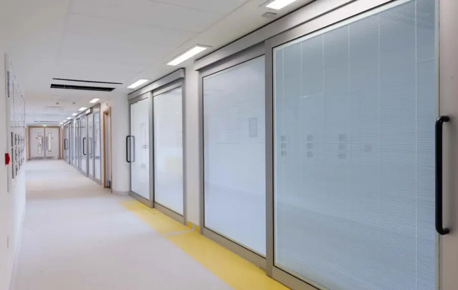 Puertas automáticas herméticas acristaladas